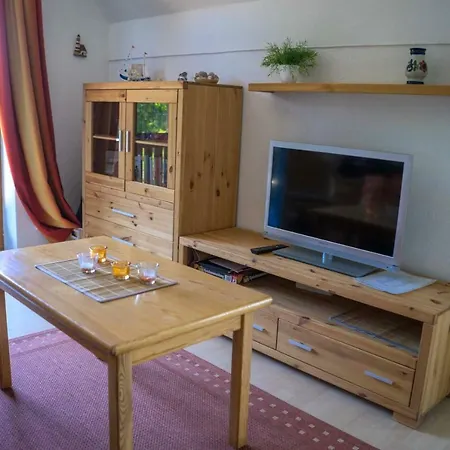 Elke Apartment *